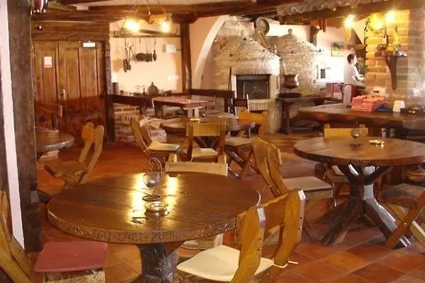 Hotel Koral ميدولين
