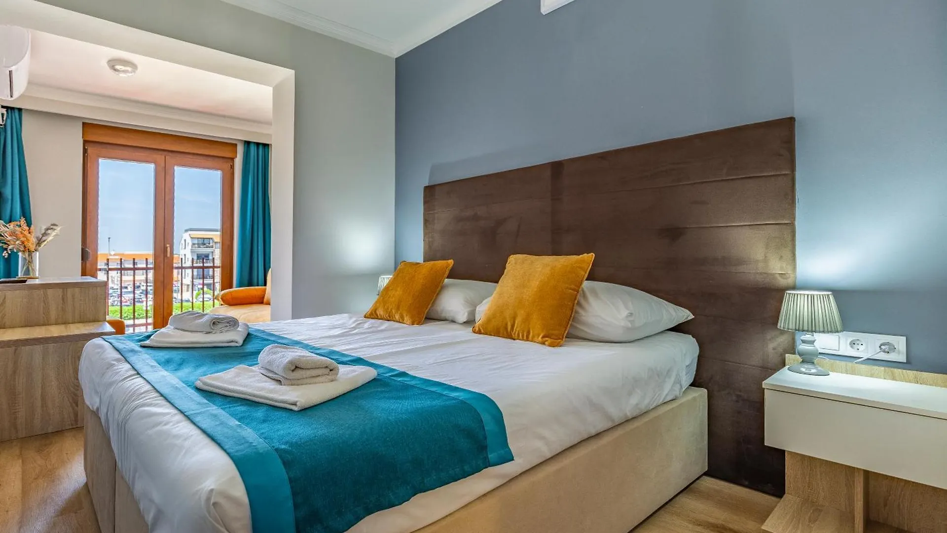 Hotel Koral ميدولين
